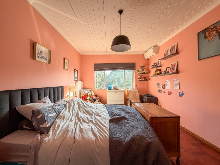 1 Bedroom Property for Sale in Vredehoek Western Cape